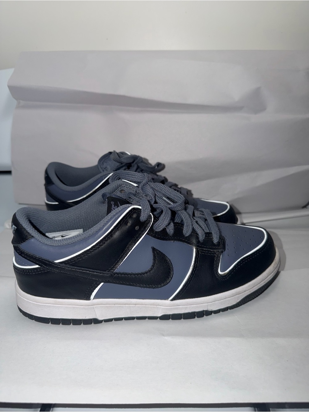 Nike Men’s Low-Top Sneakers in Black & Gray with White Accents